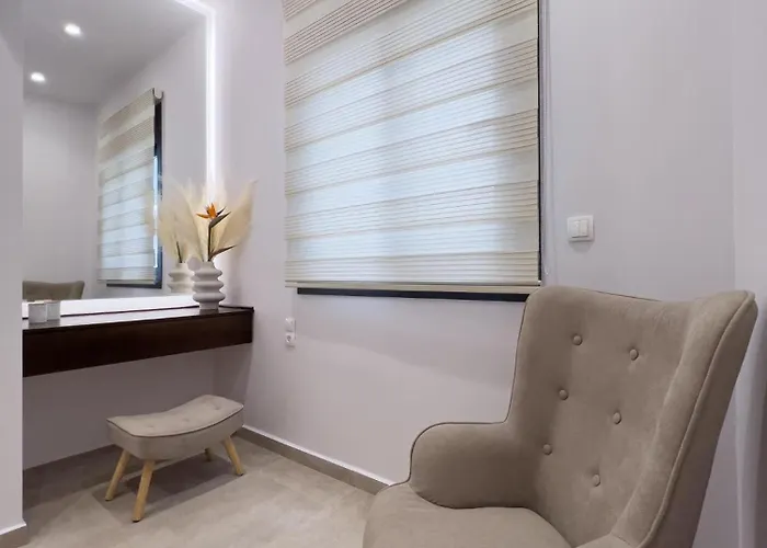 Aleni 2 * Rhodes City